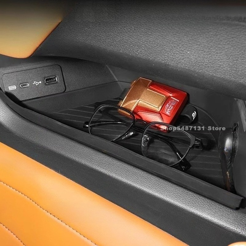 Bracciolo di controllo central - Car Accessories Under 500 recensione e prezzo
